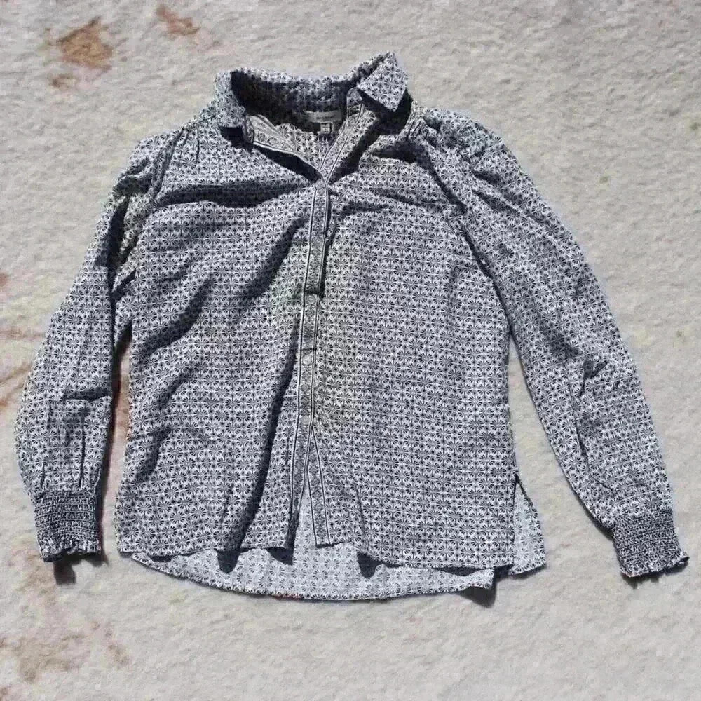 MAX STUDIO 70s Style Retro Smocked Cuff Button Up Lightweight Rayon Blouse Small